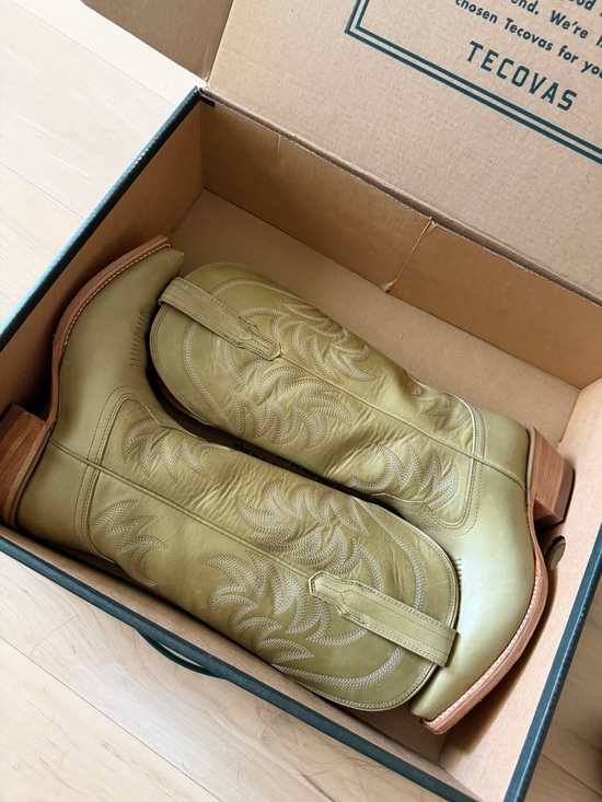 Tecovas Shoes - Tecovas The Annie COLOR:LIGHT SAGE MATERIAL:COWHIDE Women's Cowboy Boots.